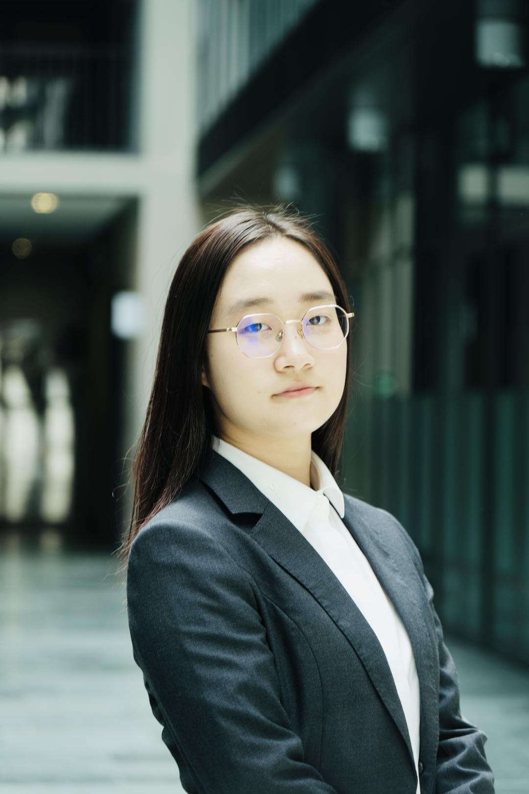 Professional portrait of Yi Wang